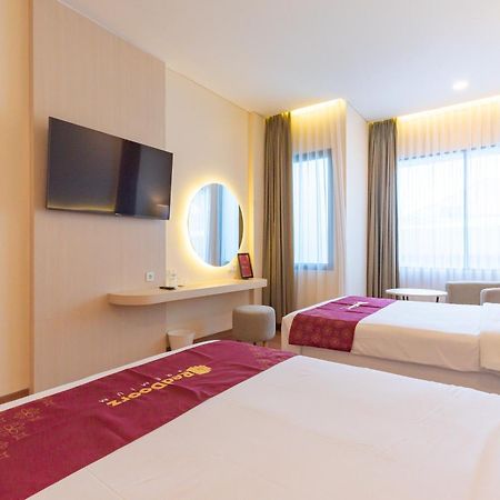 Reddoorz Premium Near Paris Van Java Mall 반둥 외부 사진