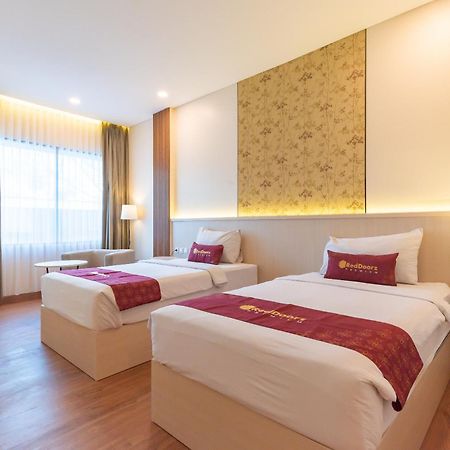 Reddoorz Premium Near Paris Van Java Mall 반둥 외부 사진