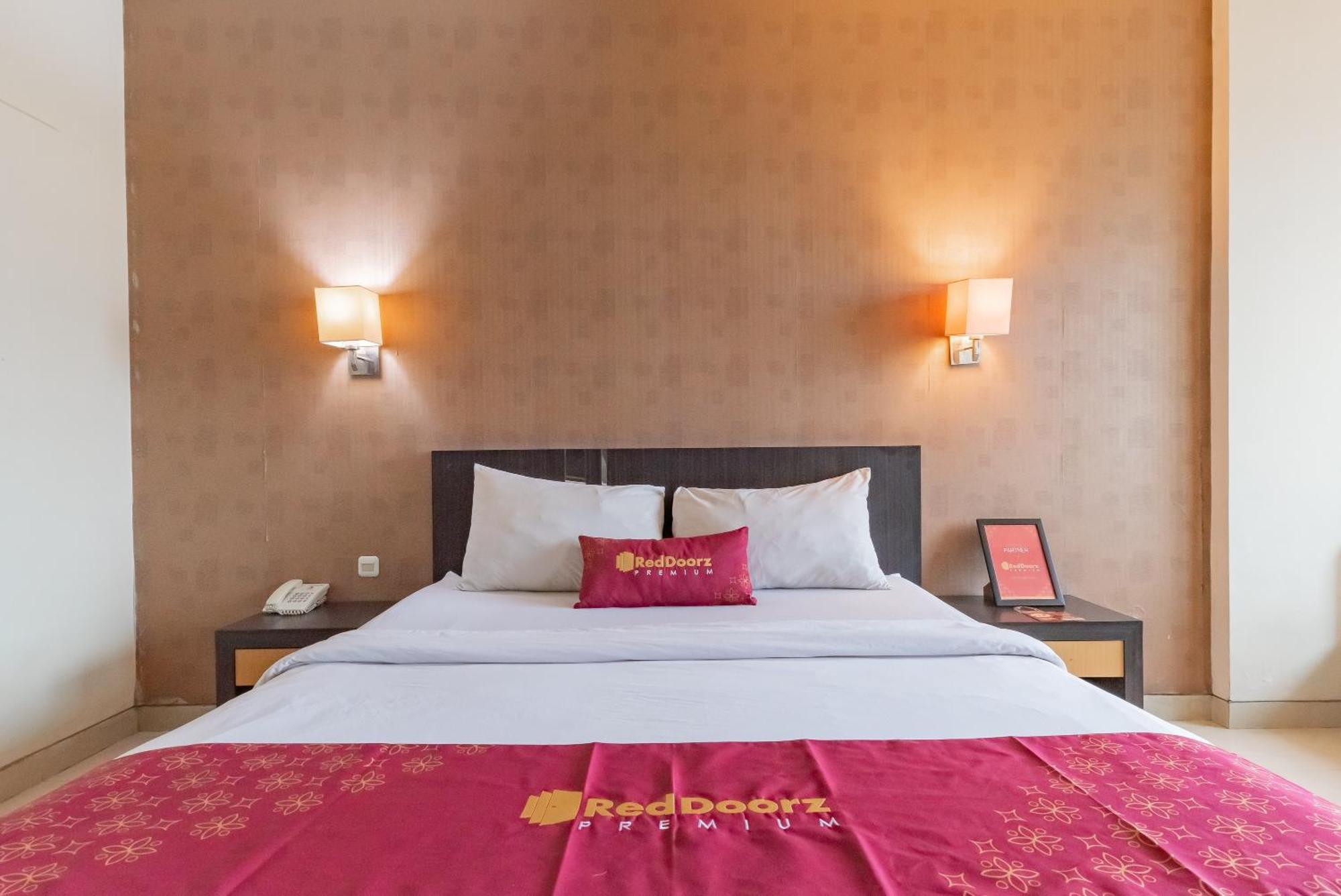 Reddoorz Premium Near Paris Van Java Mall 반둥 외부 사진