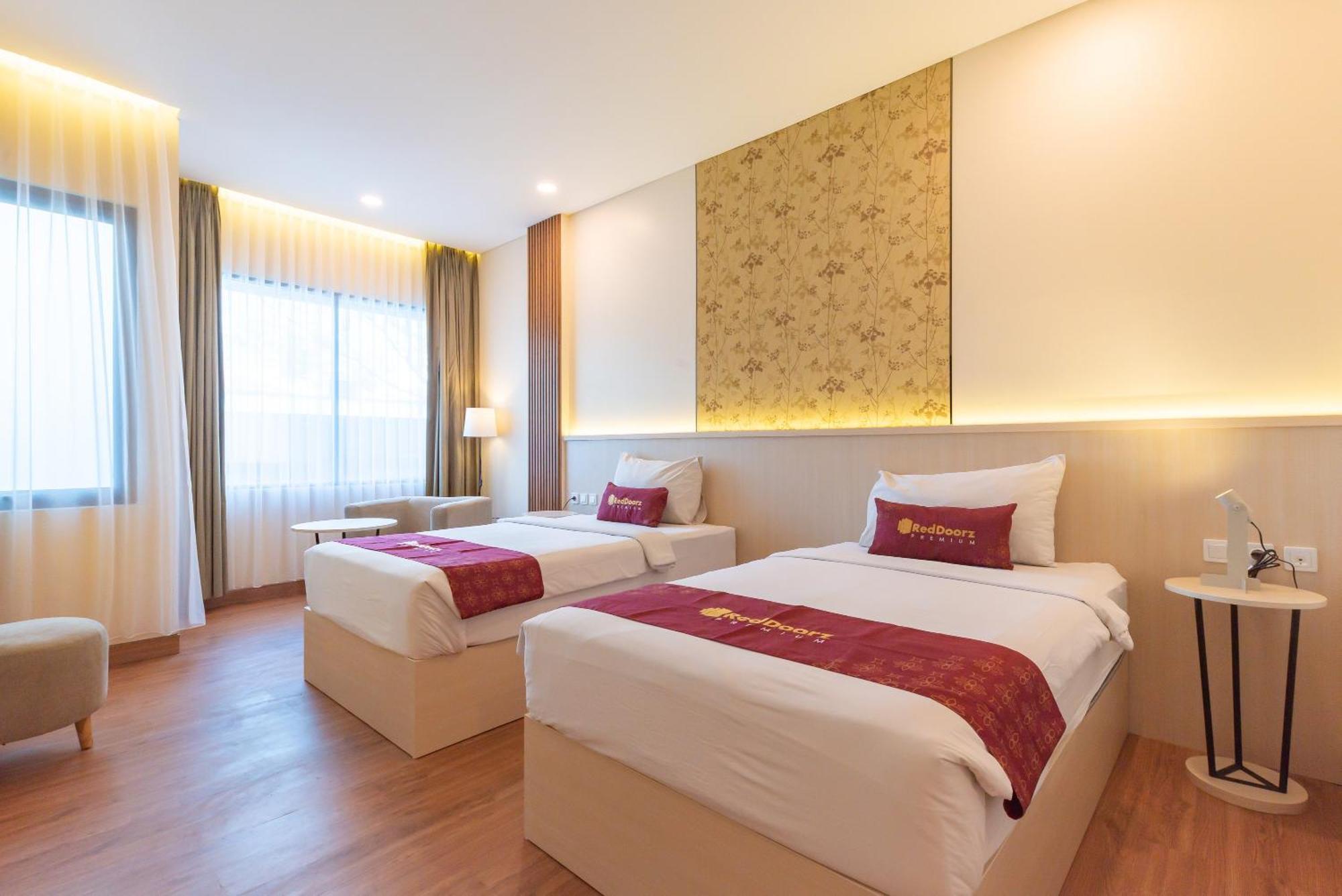 Reddoorz Premium Near Paris Van Java Mall 반둥 외부 사진